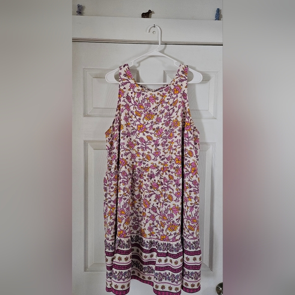 Old Navy Dresses & Skirts - Old Navy Floral Dress with Pink and Orange Floral Accents XL